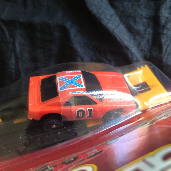 Knickerbocker Dukes of Hazzard Finger Racers Crash Cars Dodge Charger New in Box - Picture 13 of 14
